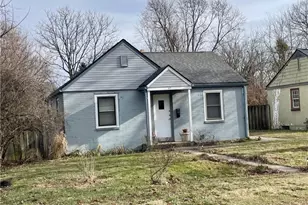 317 S High St, Yellow Springs Vlg, OH 45387 - Photo 2