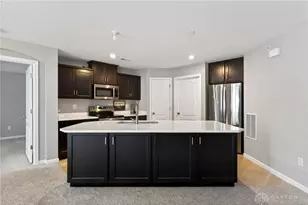 1687 S Golden Clove Bnd, Sugarcreek Twp, OH 45459 - Photo 6