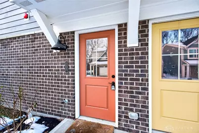 1687 S Golden Clove Bend, Sugarcreek Twp, OH 45459 - Photo 2