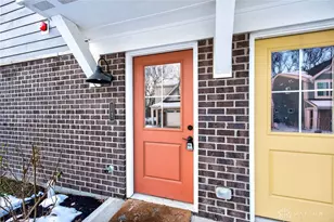 1687 S Golden Clove Bnd, Sugarcreek Twp, OH 45459 - Photo 2