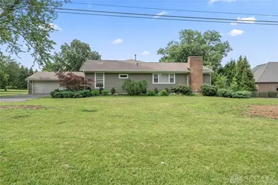 1198 W Social Row Road, Dayton, OH 45458 - Photo 2