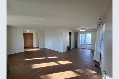 5934 Troy Villa Boulevard, Huber Heights, OH 45424 - Photo 4