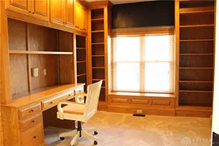 10178 Park Edge Dr, Washington Twp, OH 45458 - Photo 12