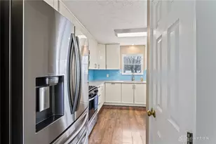 9820 Arlis Ln, Miamisburg, OH 45342 - Photo 12