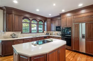 1569 Tulipwoods Cir, Washington Twp, OH 45459 - Photo 18