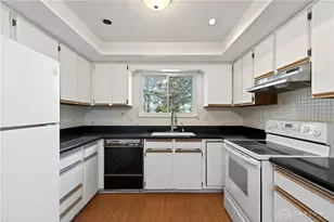 978 Marycrest Ln, Dayton, OH 45429 - Photo 16