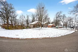 2575 Martha Ln, Hamilton, OH 45013 - Photo 4