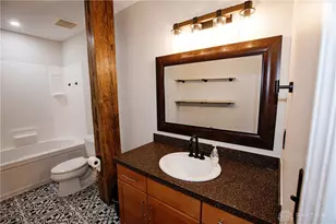 434 E 1st St, Dayton, OH 45402 - Photo 12