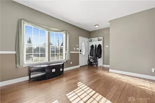 573 Wildlife Ct, Fairborn, OH 45324 - Photo 2