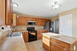 6906 Buell Ln, Dayton, OH 45424 - Photo 18