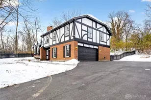 6645 Yankee St, Washington Twp, OH 45459 - Photo 4