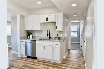 4217 Reading Road, Dayton, OH 45420 - Photo 8