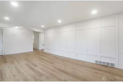 2629 N Emerald Drive, Dayton, OH 45431 - Photo 8