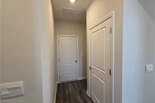 3158 Scarborough Ct, Butler Twp, OH 45414 - Photo 6