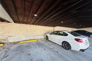 30 Poinciana Dr, Dayton, OH 45459 - Photo 2