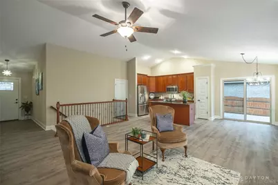 110 Eagle Ridge Drive, Carlisle, OH 45005 - Photo 4