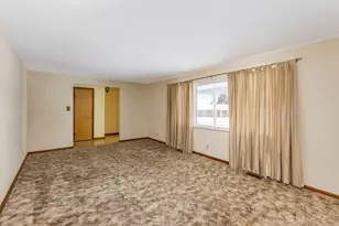 618 Dorado Dr, Fairborn, OH 45324 - Photo 4