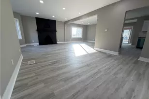 1615 Burroughs Dr, Dayton, OH 45406 - Photo 2