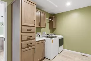 411 Kalynn Cir, Fairborn, OH 45324 - Photo 18