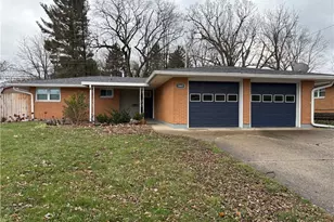 1463 Maple Grove Dr, Fairborn, OH 45324 - Photo 2