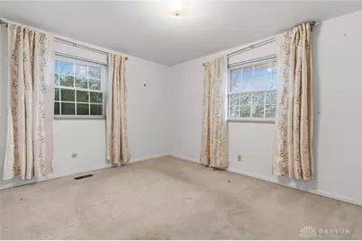 1379 Honeysuckle Drive, Fairborn, OH 45324 - Photo 10