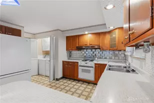 1379 Honeysuckle Dr, Fairborn, OH 45324 - Photo 6