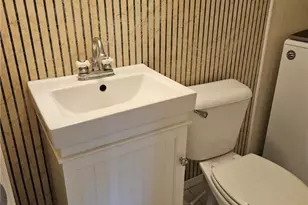 7937 Rustic Woods Dr, Dayton, OH 45424 - Photo 6