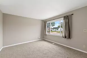 153 N Diana Ln, Fairborn, OH 45324 - Photo 8