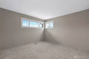 153 N Diana Ln, Fairborn, OH 45324 - Photo 14