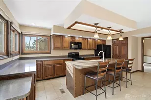 7128 Hartcrest Ln, Dayton, OH 45459 - Photo 10