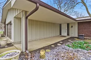 2000 Meadowside Ln, Dayton, OH 45458 - Photo 4