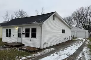 136 Linden Ave, Wilmington, OH 45177 - Photo 2