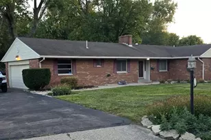 320 Judith Dr, Kettering, OH 45429 - Photo 2