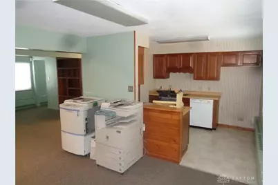 220 W Siebenthaler Avenue, Dayton, OH 45405 - Photo 42