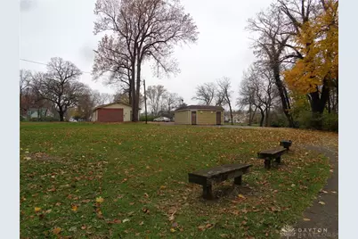 220 W Siebenthaler Avenue, Dayton, OH 45405 - Photo 8