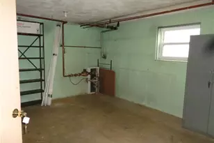 220 W Siebenthaler Ave, Dayton, OH 45405 - Photo 52