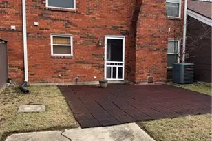 3403 Bradford Ct, Fairborn, OH 45324 - Photo 2