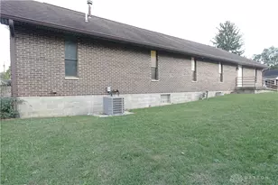 543 W Funderburg Rd, Fairborn, OH 45324 - Photo 4