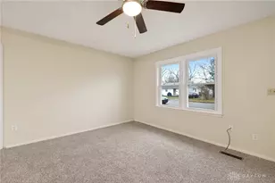 230 Pat Ln, Fairborn, OH 45324 - Photo 8