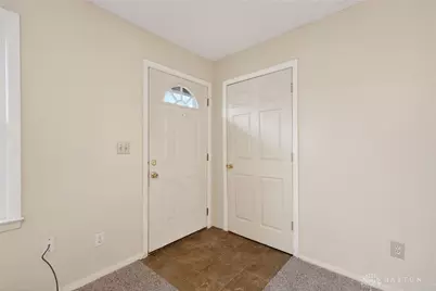 230 Pat Lane, Fairborn, OH 45324 - Photo 4