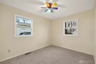 230 Pat Ln, Fairborn, OH 45324 - Photo 16