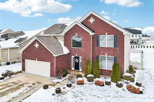 4076 Spicebush Dr, Tipp City, OH 45371 - Photo 4