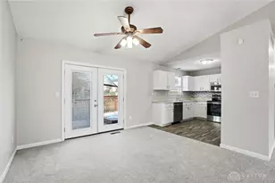 125 Hollytree Dr, Middletown, OH 45044 - Photo 8