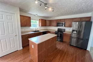 390 Chapelgate Dr, Fairborn, OH 45324 - Photo 14