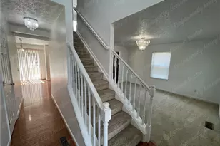 390 Chapelgate Dr, Fairborn, OH 45324 - Photo 4