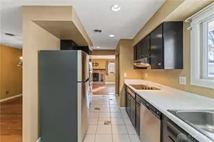 5235 Oakbrooke Dr, Dayton, OH 45440 - Photo 12