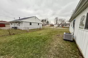 819 Hedwick St, New Carlisle, OH 45344 - Photo 20