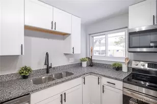 3781 Keswick Ln, Dayton, OH 45439 - Photo 6