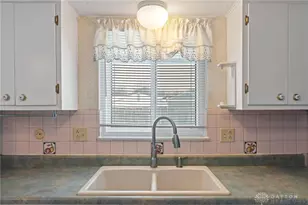 4838 Pacific Ct, Dayton, OH 45424 - Photo 10