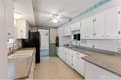 4838 Pacific Court, Dayton, OH 45424 - Photo 4